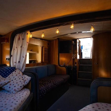 Magno II Boat Hotel Sant Adria de Besos Ngoại thất bức ảnh