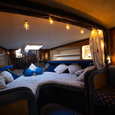 Magno II Boat Hotel Sant Adria de Besos Ngoại thất bức ảnh