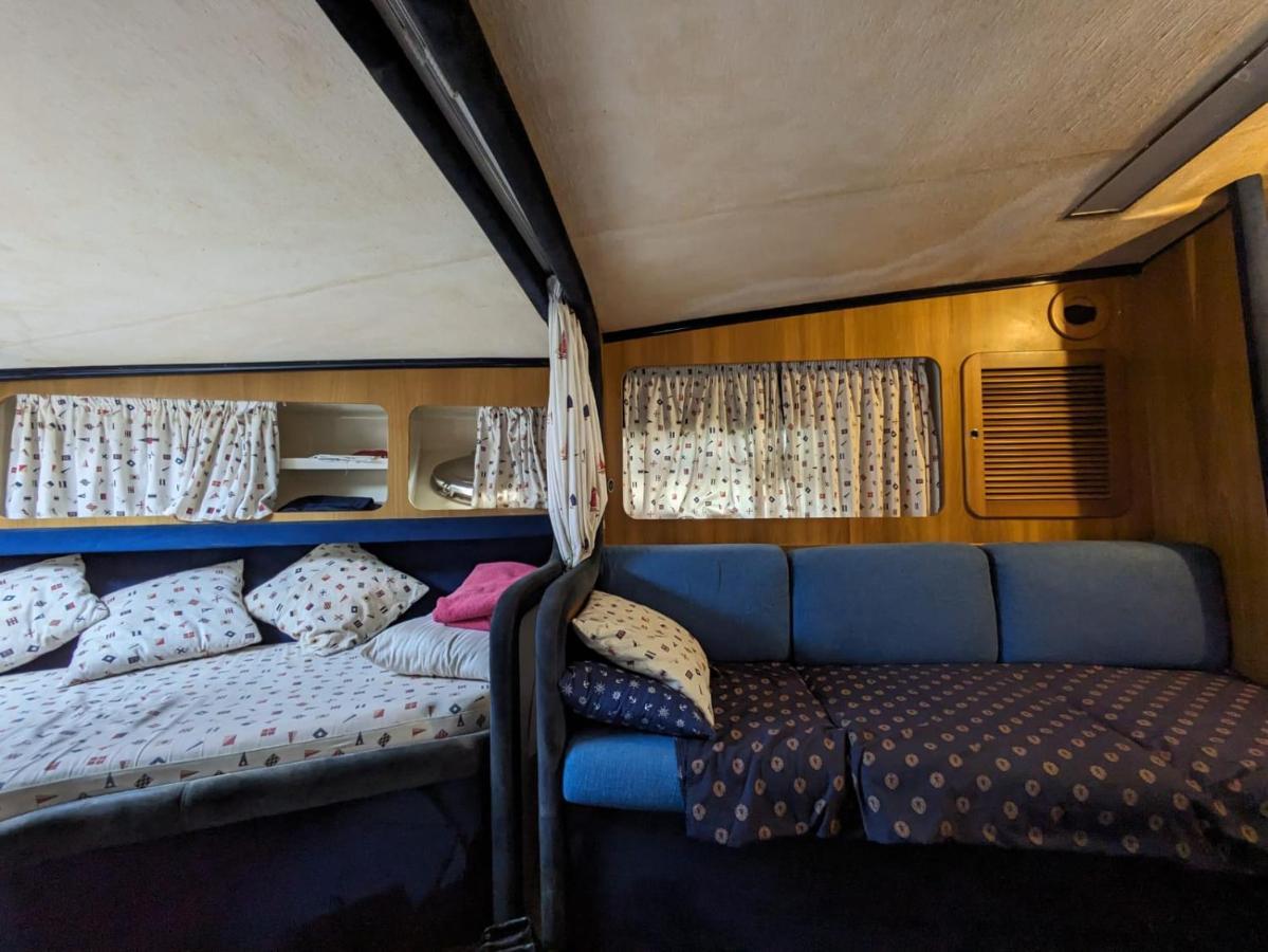 Magno II Boat Hotel Sant Adria de Besos Ngoại thất bức ảnh